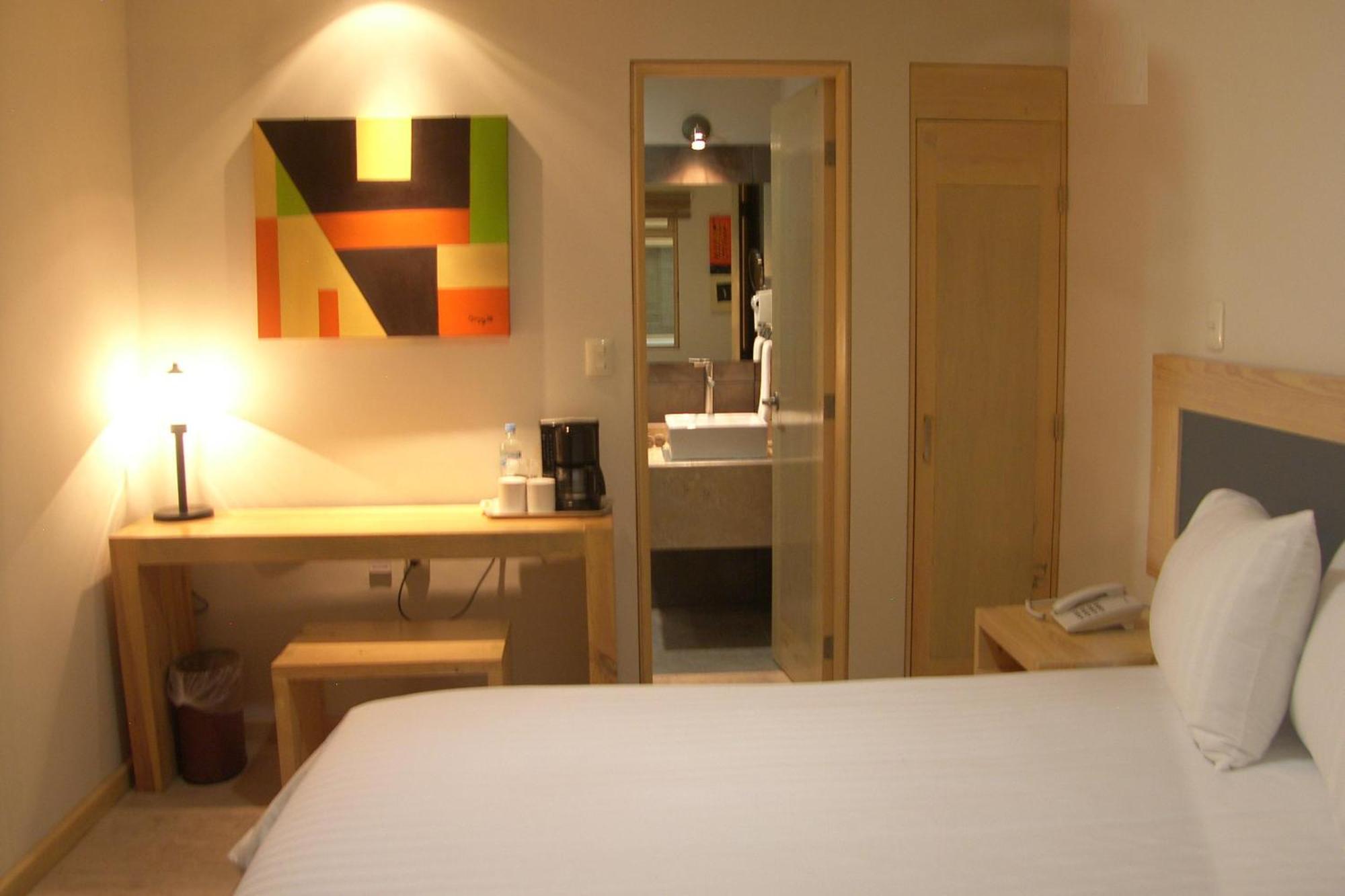 Rymma Hotel Морелия Экстерьер фото